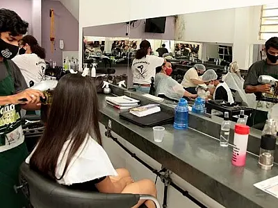 SP deve acabar com uso obrigatório de máscaras em lugares fechados no dia 22