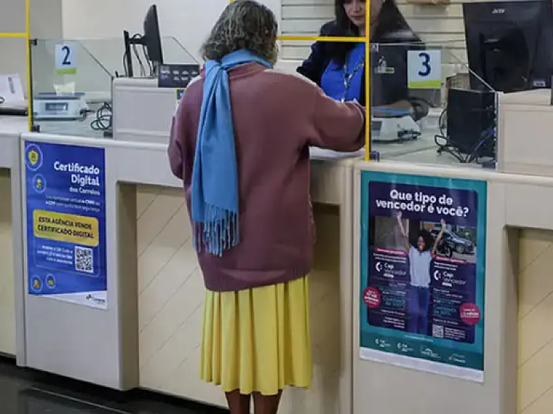Correios atendem mais de 900 mil aposentados e pensionistas do INSS sobre descontos indevidos