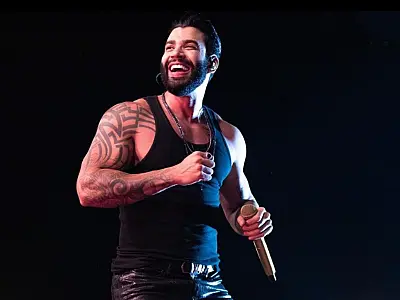 Sunset On The Beach: Gusttavo Lima se apresenta no pré-Réveillon do Arena Jequitimar