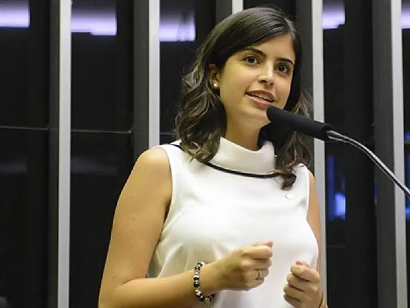 Tabata Amaral promove encontro para discutir seu plano de governo