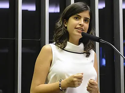 Tabata Amaral promove encontro para discutir seu plano de governo