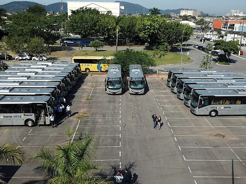 Guarujá renova frota municipal com mais 15 ônibus zero km