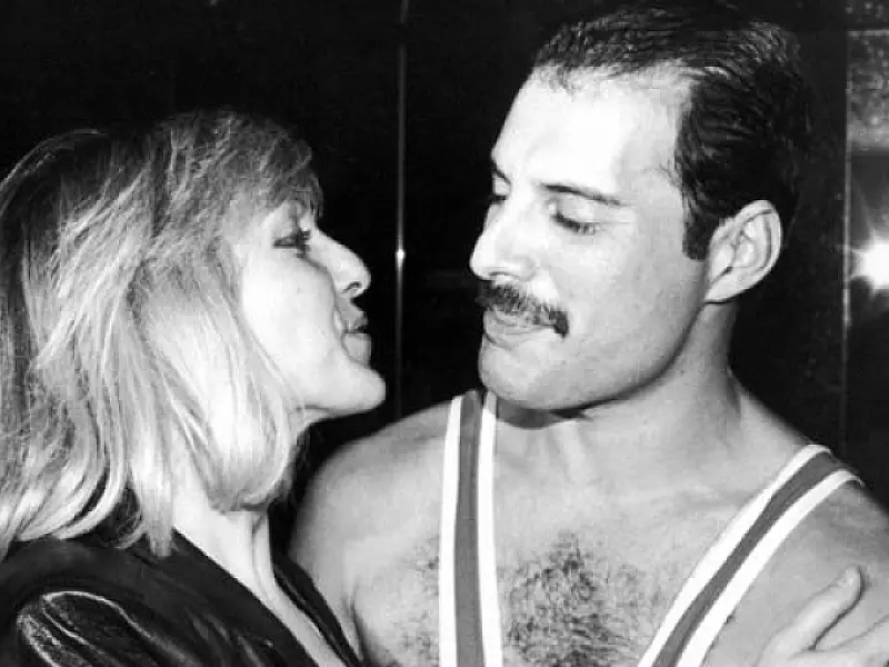 Ex-namorada de Freddie Mercury receberá R$ 250 milhões por filme 'Bohemian Rhapsody'