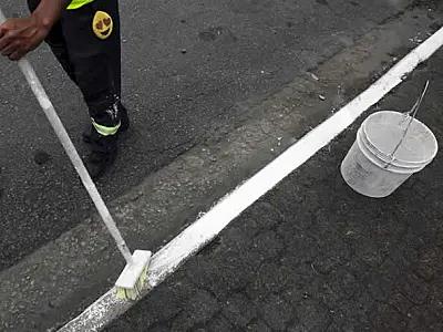 Mutirão de limpeza remove mais de 180 toneladas de entulho no Bairro Maracanã, em Praia Grande/SP