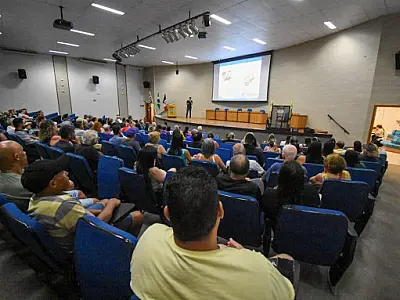 Prefeitura de PG realiza capacitação para os permissionários das Feiras de Artesanato fixas