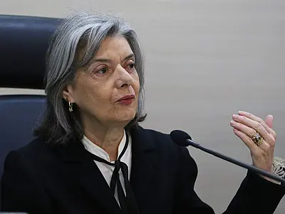 STF tem 4 votos para tornar réus 200 denunciados por atos golpistas