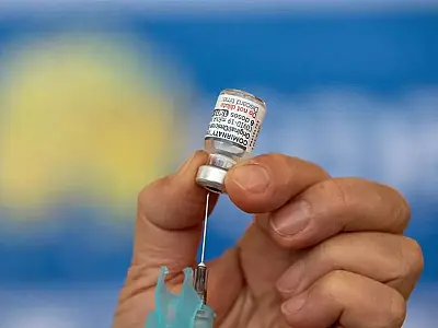 Anvisa renova autorização de vacinas e medicamentos de uso emergencial