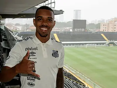 Lateral Lucas Pires renova com o Santos por mais quatro anos