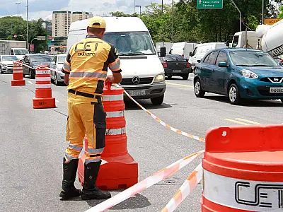 Com mais poderes, agentes de trânsito agora podem usar bafômetro para fiscalizar motoristas