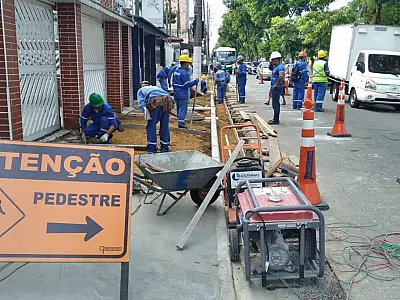 Avança a construção de calçadas em mais dois trechos do canal 1, em Santos