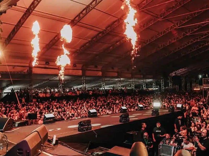 Raí Saia Rodada embala a 4ª noite de grandes shows do aniversário de Cubatão