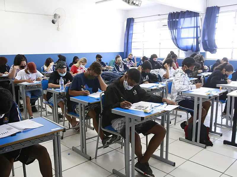 Prefeitura de Guarujá divulga locais da prova do concurso público deste domingo