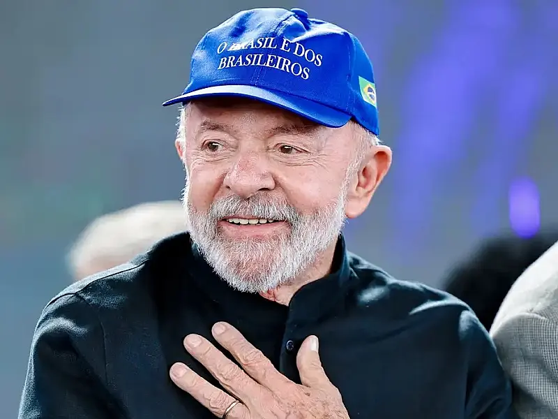 Lula critica jornada 6x1 e defende escala de trabalho "mais flexível"
