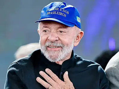 Lula critica jornada 6x1 e defende escala de trabalho "mais flexível"