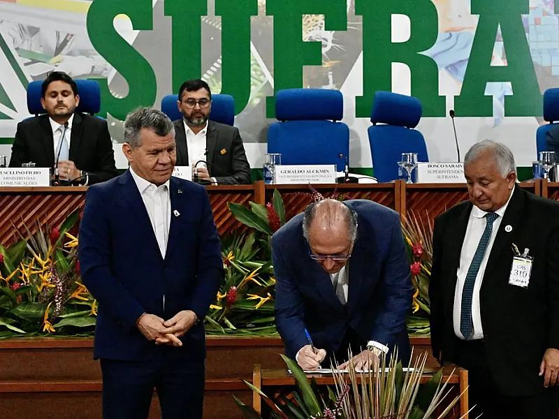 Alckmin assina contrato de gestão do Centro de Bionegócios da Amazônia