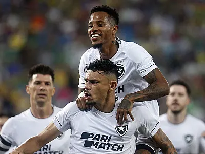 Tiquinho decide e Botafogo vence para ampliar vantagem no Brasileiro