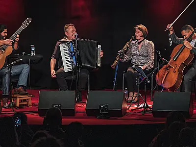 Show do acordeonista Bebê Kramer & Trio in Uno está entre os destaques em Santos