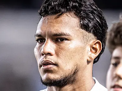 Cleber Xavier justifica utilização de Gabriel Veron no Santos apesar de multa