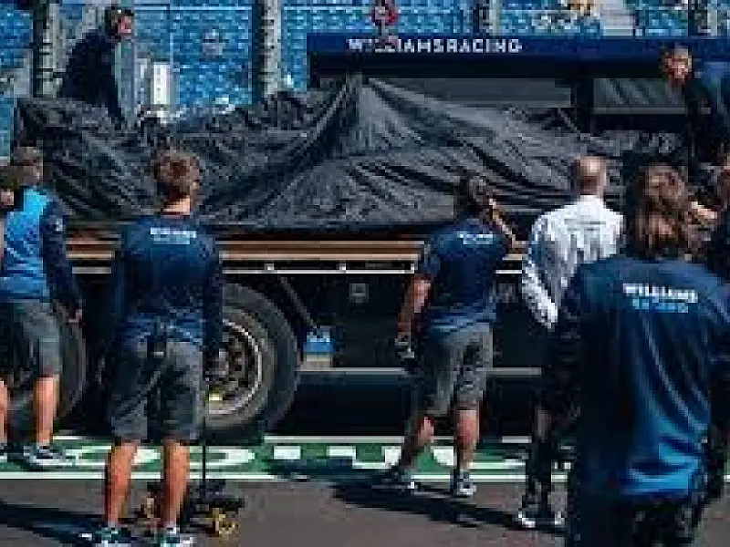 Com 5 acidentes em 2 GPs, Williams chega para reta final da F1 no limite