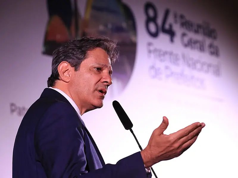 Governo busca 'linha fina' para honrar promessas e ter regra fiscal sustentável, diz Haddad