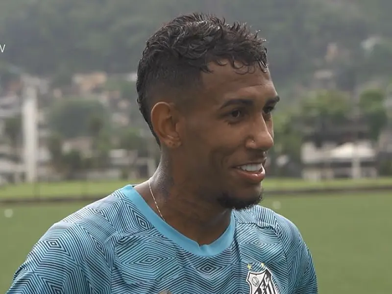 Carille admite que pensa em utilizar Rwan Seco no profissional