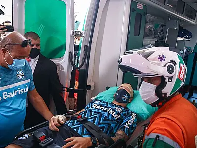 Polícia busca autores de ataque a ônibus do Grêmio em grupo de 100 pessoas