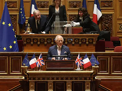 Charles 3º se torna primeiro monarca britânico a discursar no Parlamento francês