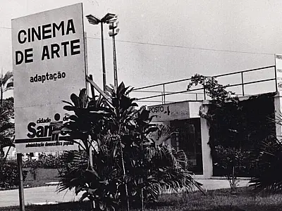 Coluna Flashback - Luz, câmera, ação! Um cinema na praia!