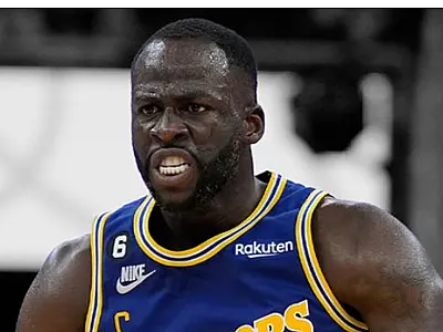 Astro da NBA, leva só um jogo de suspensão depois de pisão em adversário