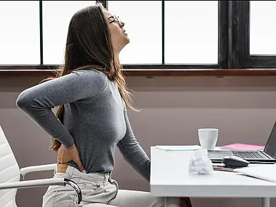 Como evitar dores nas costas durante o home office; Fisioterapeuta dá dicas