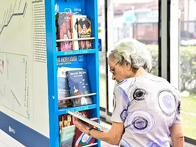 "Esquenta FLISV" movimenta histórias com o Gira Livro no VLT de São Vicente