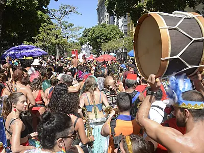 Carnaval: campanha alerta para infecções sexualmente transmissíveis