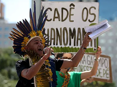 Yanomamis pediram internet em visita em 2021, diz Bolsonaro