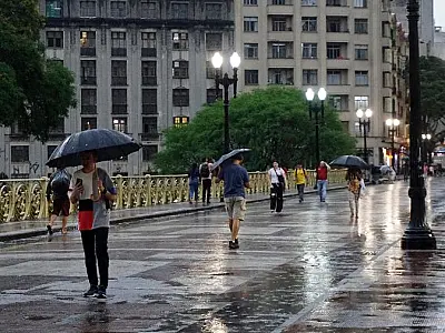 Confira a previsão do tempo no Brasil nesta terça-feira (10)