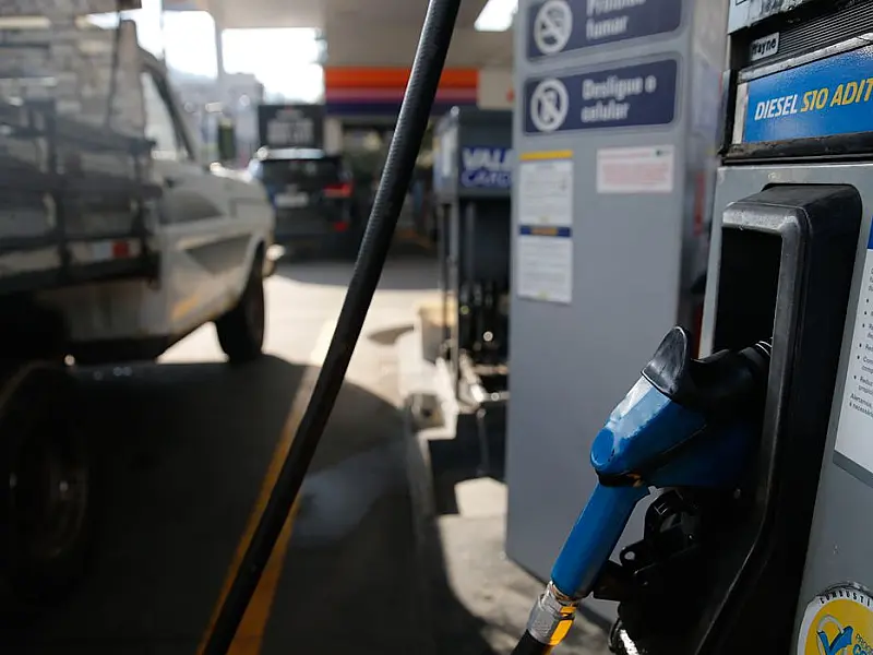Petrobras reduz em R$ 0,44 valor do diesel e em R$ 0,40 o da gasolina