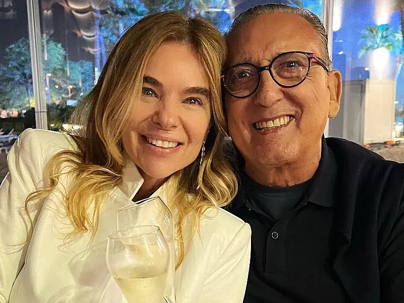 Galvão Bueno e Desirée Soares comemoram 22 anos de casamento