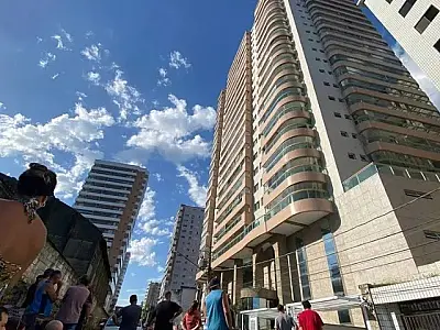 Prédio na Praia Grande permanece interditado após tremores