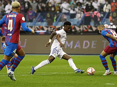Real Madrid vence Barcelona e vai à final da Supercopa