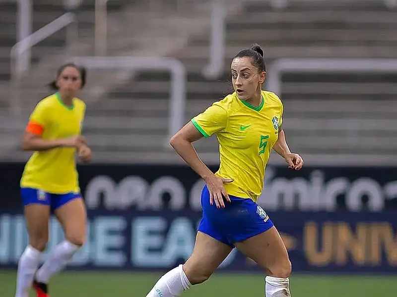 Luana, jogadora da seleção, é diagnosticada com Linfoma de Hodgkin