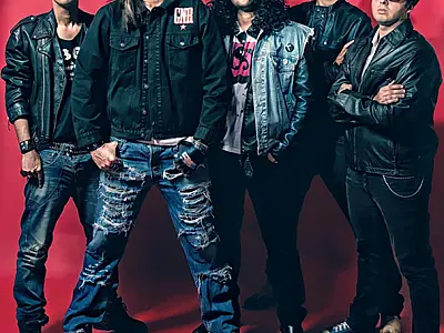 Banda cover Guns N' Roses agita o Brisamar Shopping neste domingo (22)