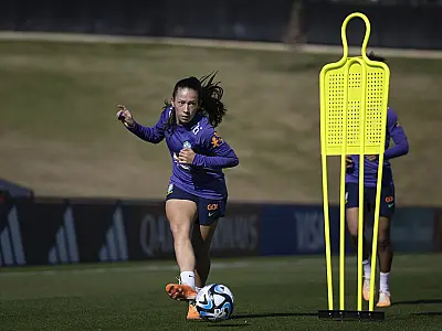 Copa do Mundo: Lauren afirma que espera confronto duro com a França
