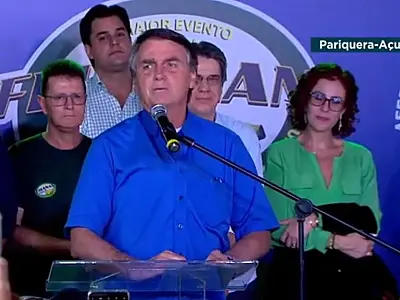 Em Pariquera-Açu, Bolsonaro exalta a força da banana do Vale; veja o vídeo