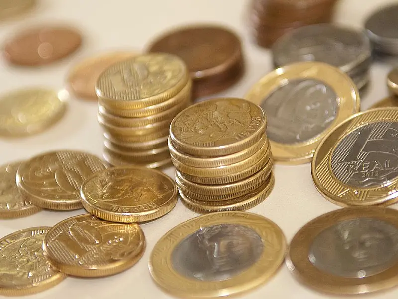 Previsão de inflação do mercado financeiro cai para 5,71% este ano