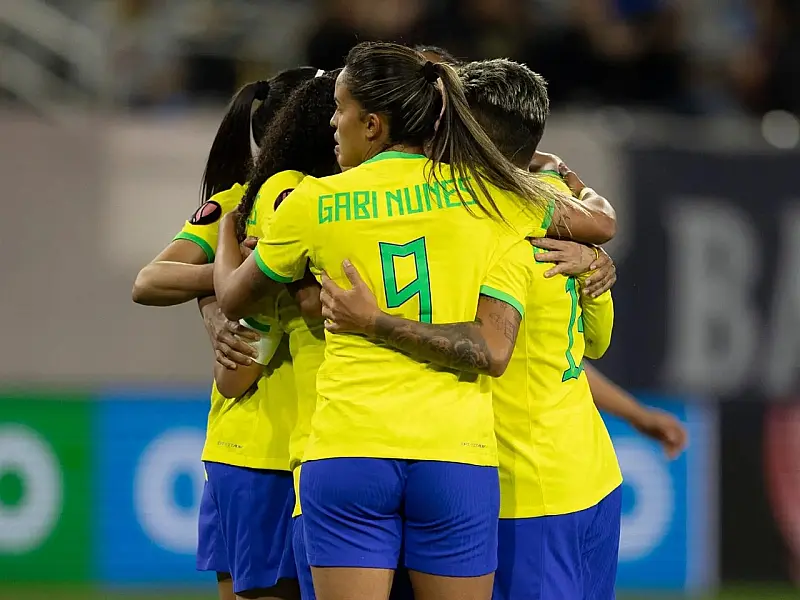 Invicta na Copa Ouro, seleção feminina fecha 1ª fase com goleada