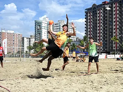 Handebol de Praia Grande pode ser bicampeão paulista neste final de semana