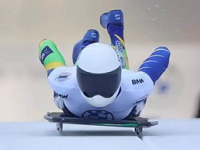 Nicole Silveira conquista melhor resultado brasileiro em esporte de gelo