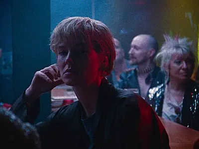 'Blue Jean' disseca trauma LGBTQIA+ ao acompanhar professora lésbica ameaçada