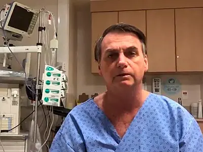 Bolsonaro desembarca em São Paulo e segue para hospital por suspeita de obstrução intestinal
