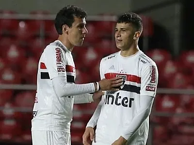 São Paulo tenta negociar Pablo e Vitor Bueno