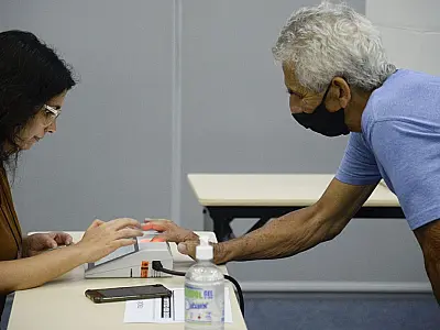 Termina hoje prazo para mesário justificar ausência no segundo turno
